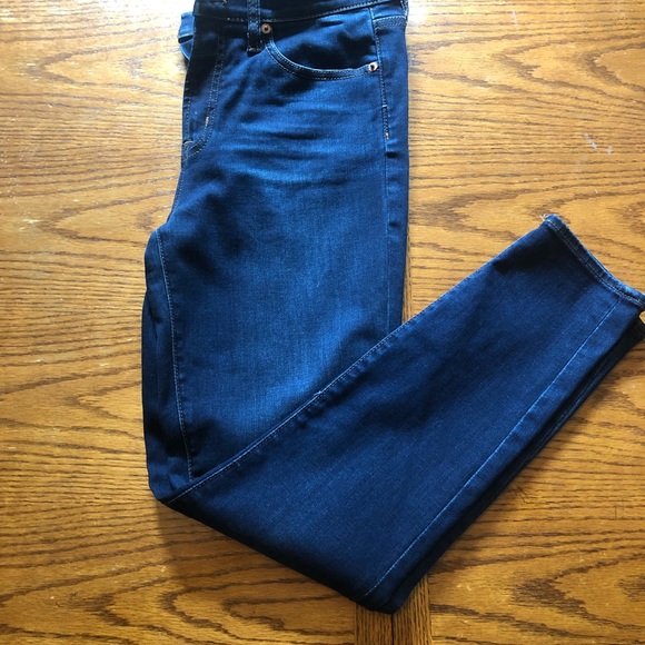 9” high rise toothpick point lake wash NWOT - Picture 4 of 4